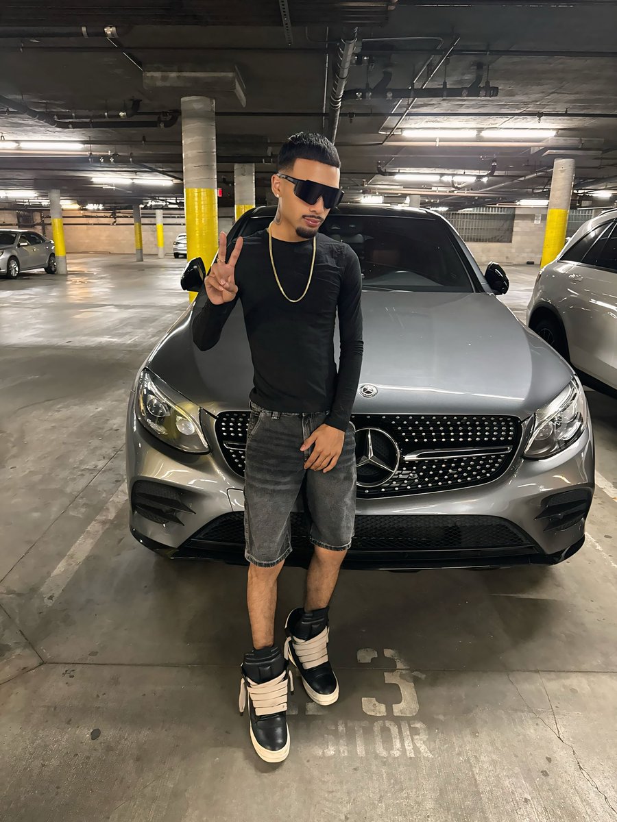 aaron tweet media