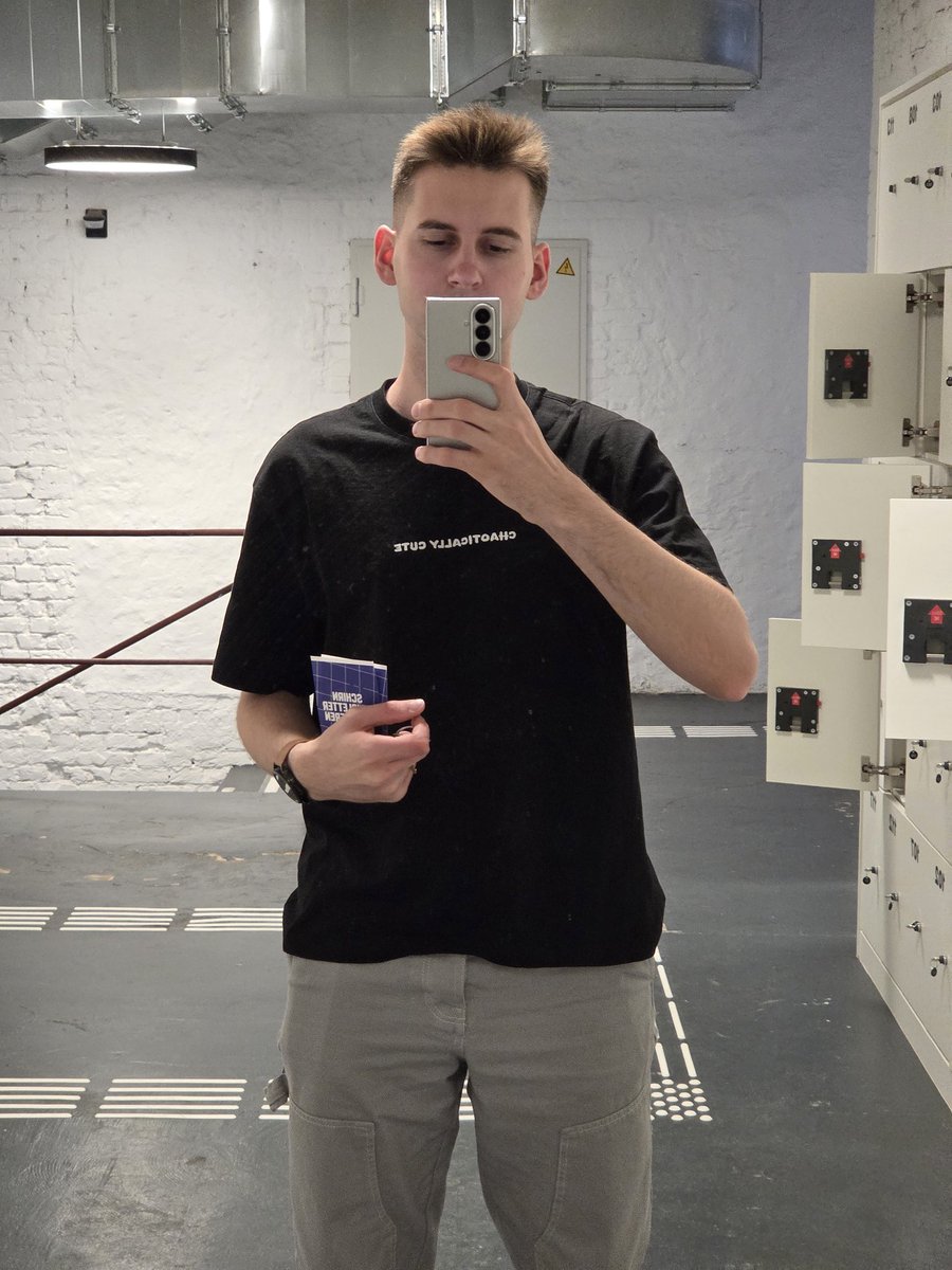 Mårvı𝟆 tweet media