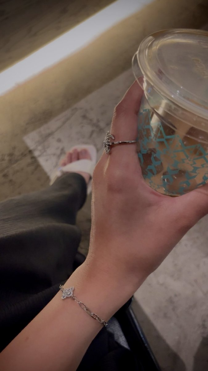 أمرين tweet media