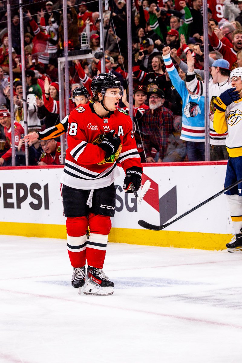 NHLBlackhawks's tweet photo. all of us rn: https://t.co/XNlxvzmvvN
