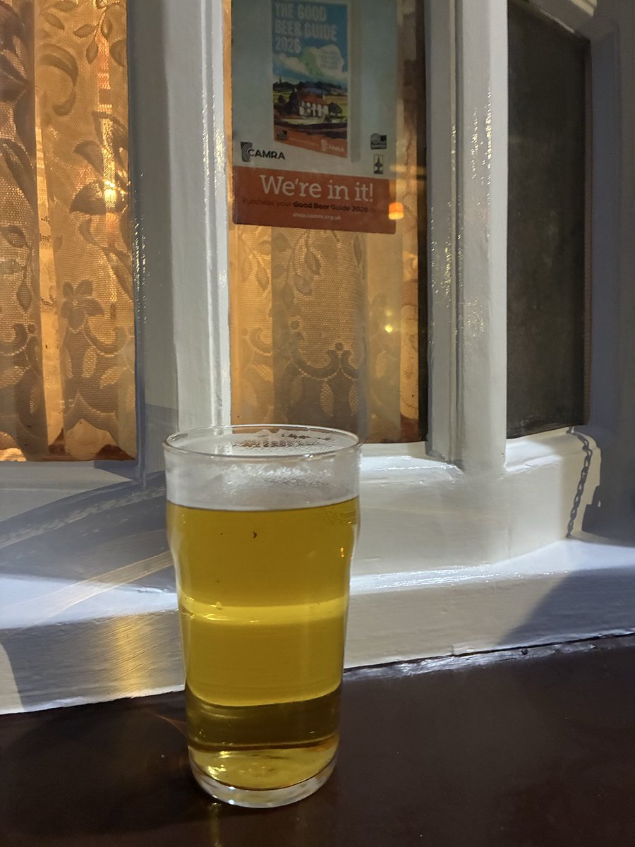 Toppints568's tweet photo. 208. A few pints in the brilliant Pride of Spitalfields, a must visit pub and a must drink top pint of @crouchvale’s Brewer’s Gold, which was in great condition as always! https://t.co/nz2yB6PUuS