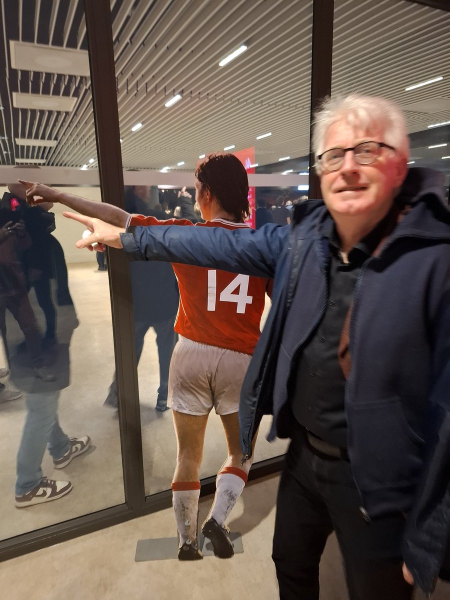 Edward Neering tweet media