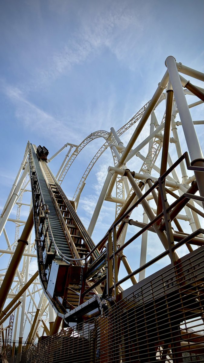 HBYCoasters's tweet photo. Well… @THORPEPARK absolutely nailed that! Fantastic start to the season! Firstly, opening half an hour earlier and closing an hour later than advertised. The ops were, across the board, the best I’ve ever seen. Full ride lineup - downtime was minimal. This is was we like to see https://t.co/17ZCU8dKFa
