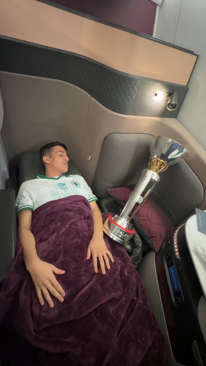 Schism RL 🦅💚 tweet media