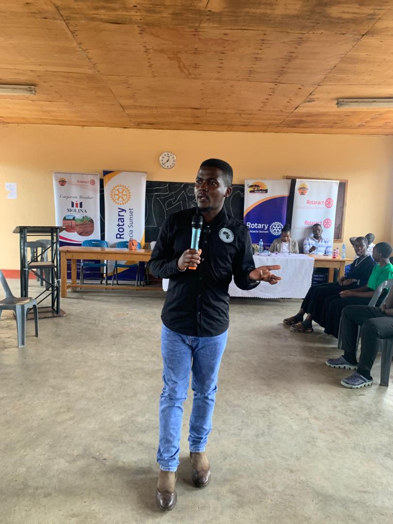 SsenabulyaSimo2's tweet photo. In conjunction with @rotaractacaciasunset &amp; @ssenahealingafr I was able to speak to students of Naalya SS Bweyogerere campus about different aspects of mentalhealth and taught them deep Breathing a Relaxation technique. Students need more of such sessions https://t.co/2ZCnOrQjyD