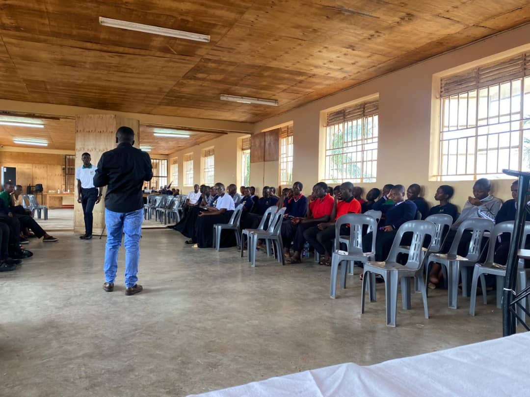 SsenabulyaSimo2's tweet photo. In conjunction with @rotaractacaciasunset &amp; @ssenahealingafr I was able to speak to students of Naalya SS Bweyogerere campus about different aspects of mentalhealth and taught them deep Breathing a Relaxation technique. Students need more of such sessions https://t.co/2ZCnOrQjyD
