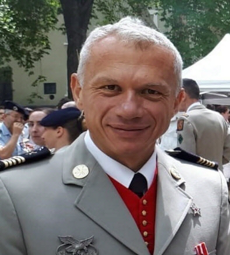 Fdesouche.com est une revue de presse tweet media