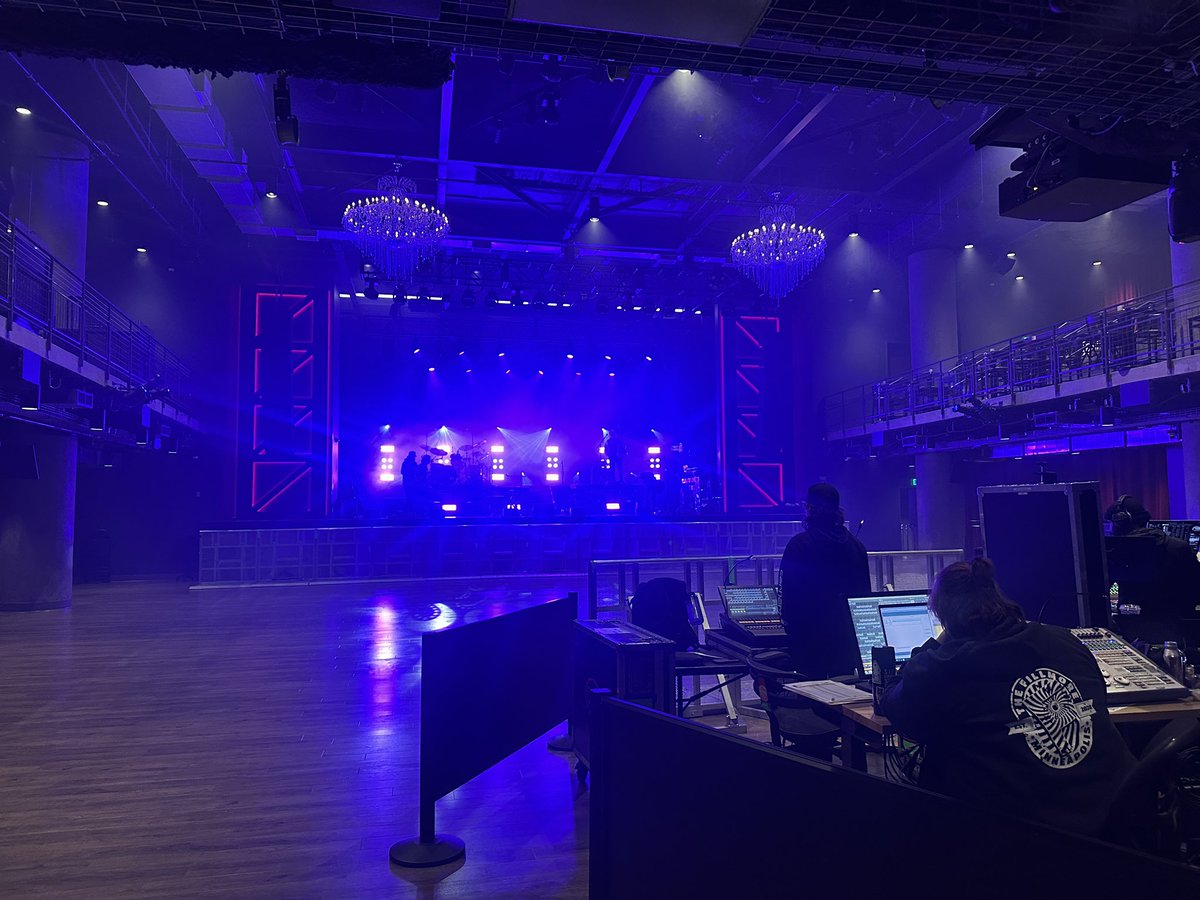 TerryCoughlin's tweet image. Tonight, tonight, tonight, OHHHHHHHHHHHHHHHHHHHH #minneapolis