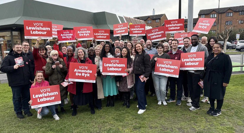 Brenda_Dacres's tweet photo. It’s been a strong week for @lewishamlabour with the launch of our bold and ambitious manifesto.

Great to spend time in Evelyn ward on the doorstep, listening to residents and sharing our vision for the borough.

A huge thank you to @vincemaple and his team from Medway for their support, it’s hugely appreciated.

You can read the manifesto here:

https://t.co/v4YiLonPA3