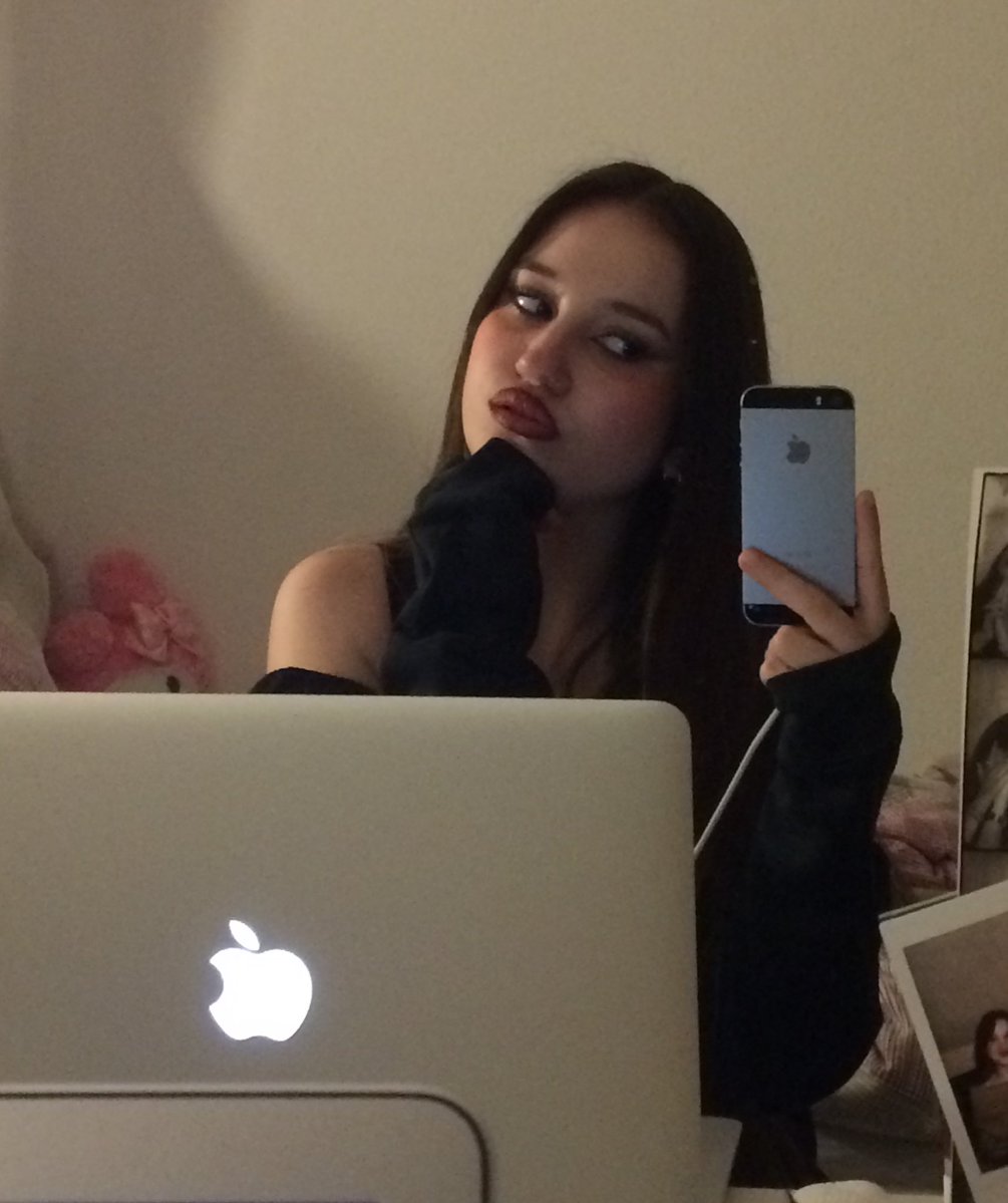 selin ❦ tweet media