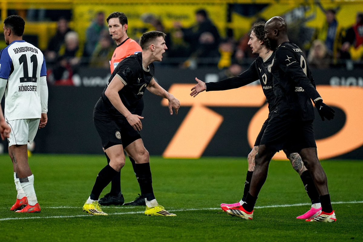 B.Dortmund 📸 tweet media