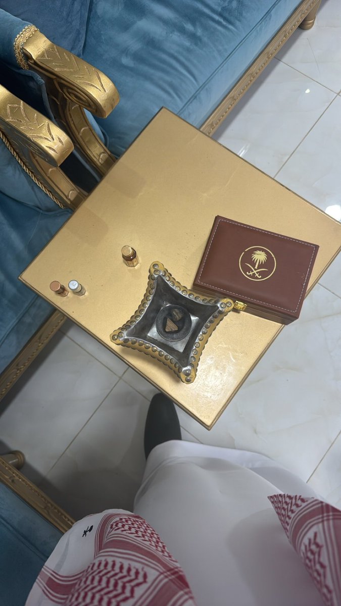 Wwr0W's tweet photo. استباحت غلطة الشاطر عواقبها الوخيمه
  غلطةٍ بيموت شاطرها قبل يدفع ثمنها https://t.co/85QLv5cvAG