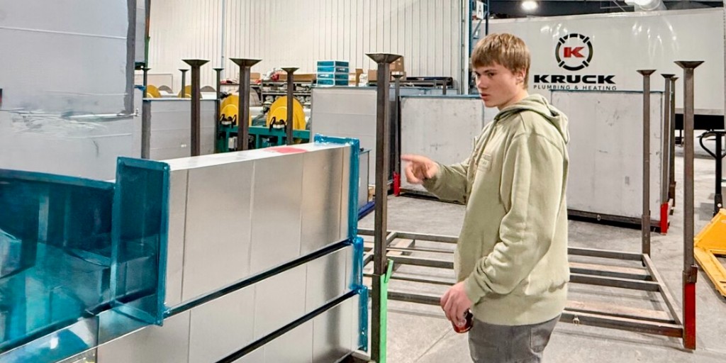 iJAGRocks's tweet image. Visit your interns at work day 👋🏼

@BooneSchools students Jack and Austin are in good hands as they participate in a #workbasedlearning experience with Kruck Plumbing &amp;amp; Heating! #employerengagement #internships #HVAC #skilledtrades