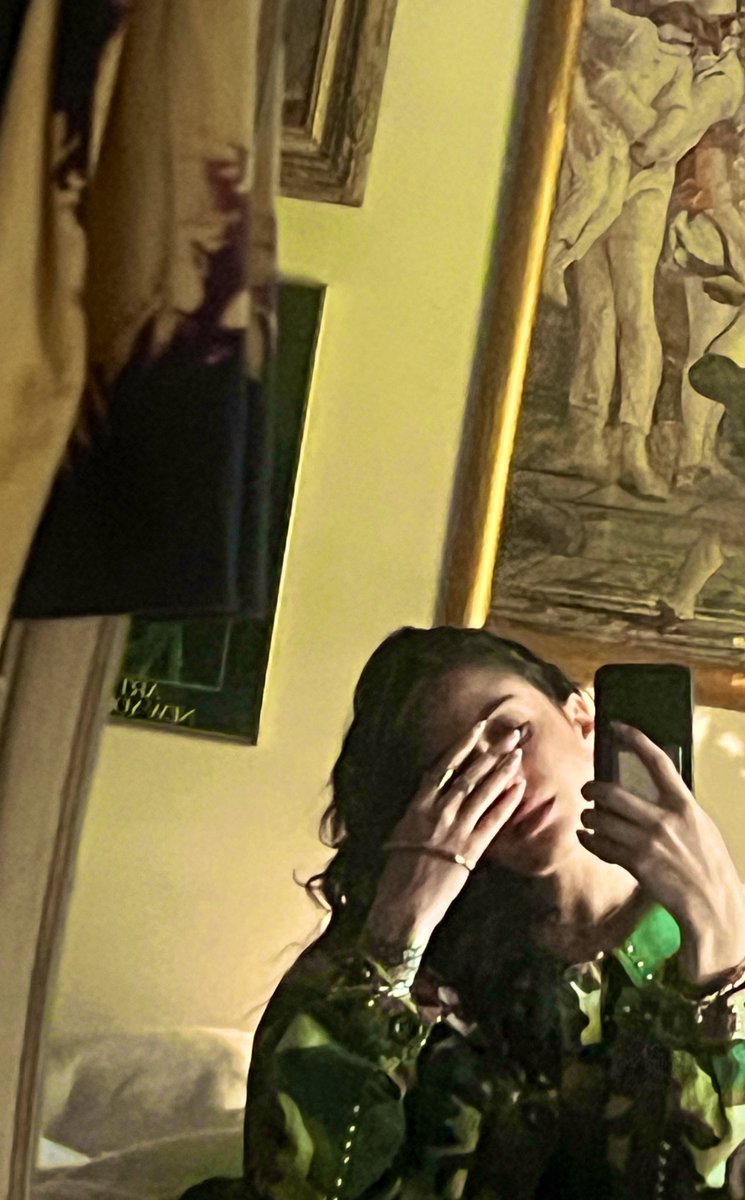 me 𝒆𝒗𝒊𝒍 inc. tweet media