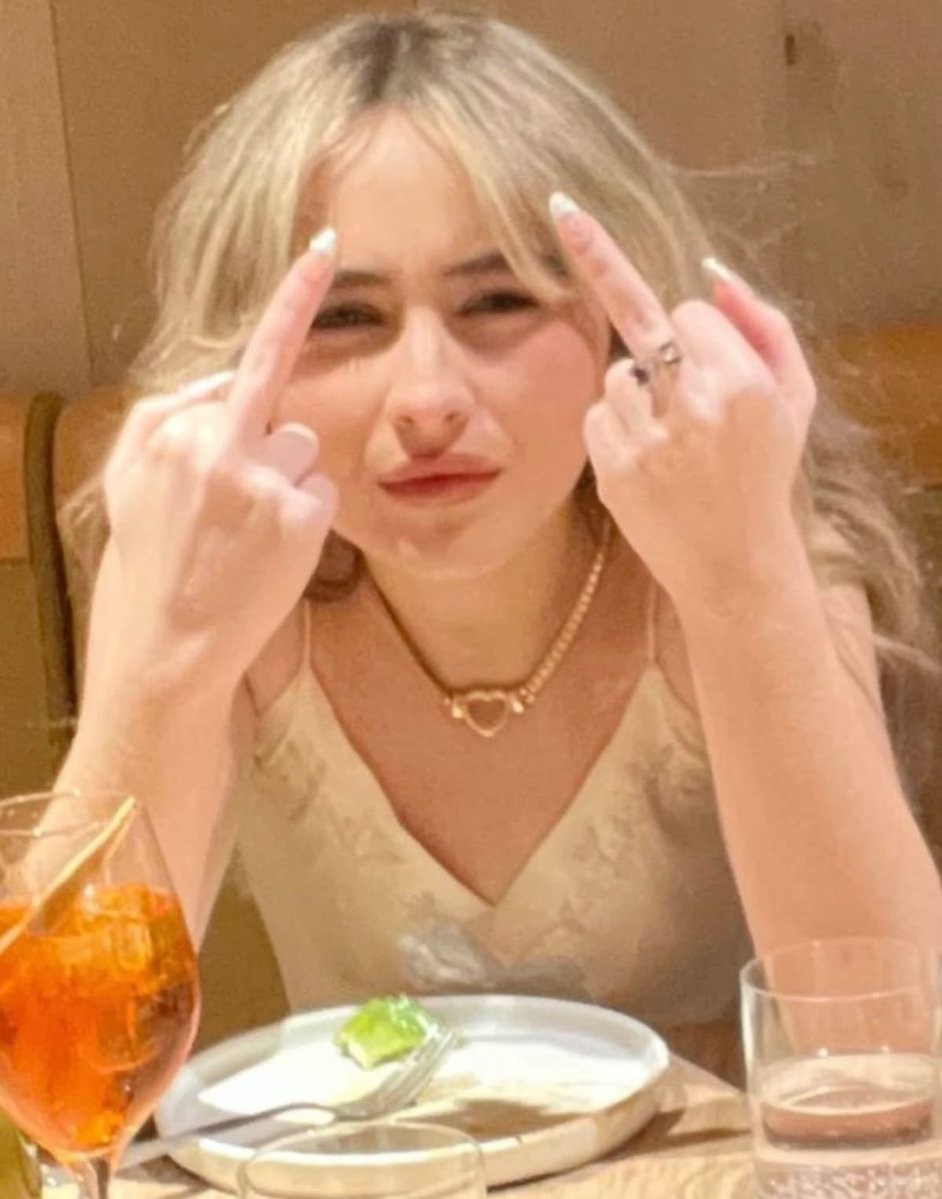 daily taybrina tweet media