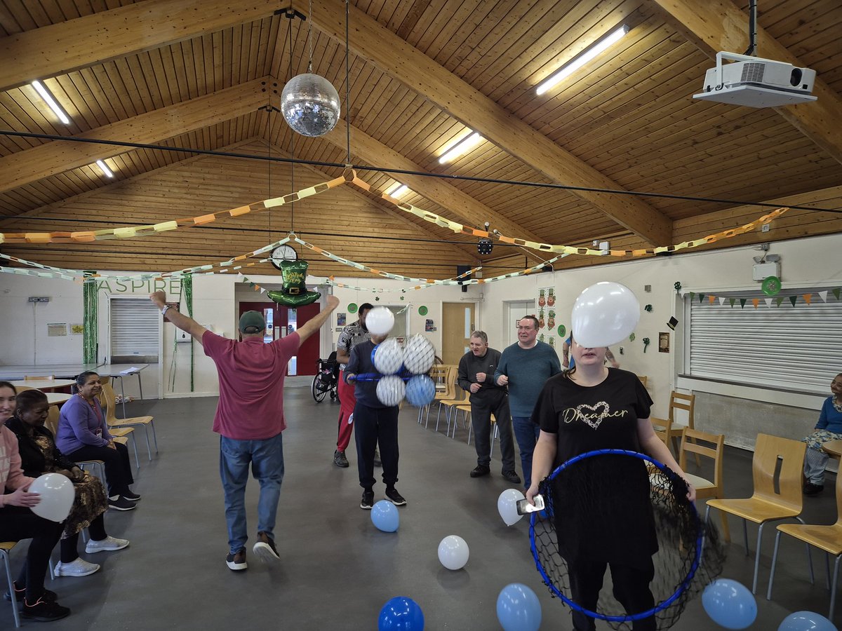 craddock_andy's tweet photo. Friday at Moseley day centre 
another inclusive session supporting vulnerable adults in the community 
Balloons, Boccia and Music.
@craddock_andy 
@NaidexShow 
@SportBirmingham 
@Sport_England 
@jaypopat_31 https://t.co/oNprZeMW7F