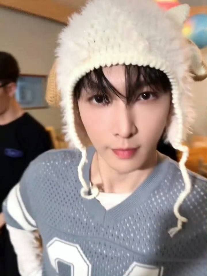 ♡ moon ♡ tweet media