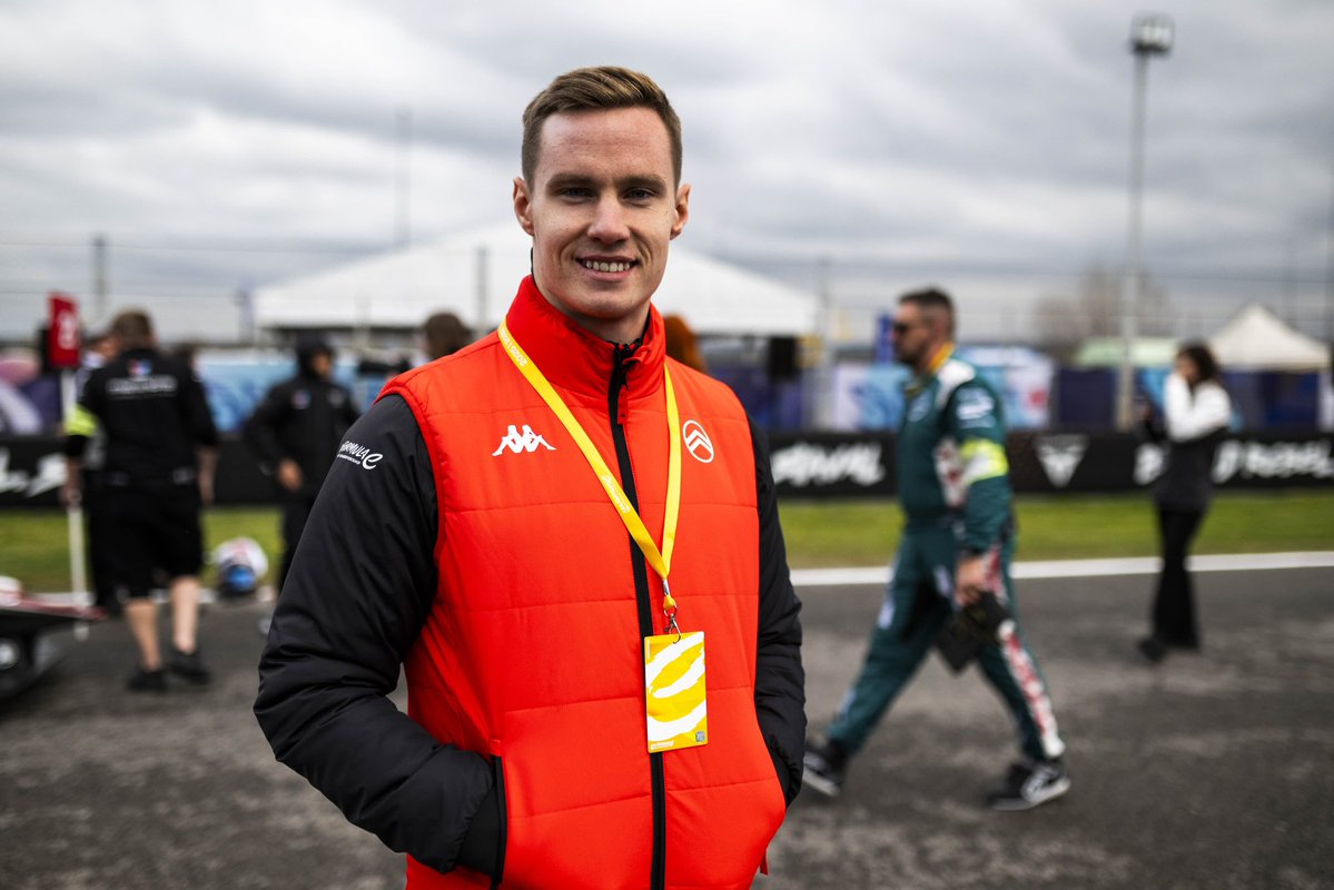 Joshua Dürksen 🇵🇾 tweet media