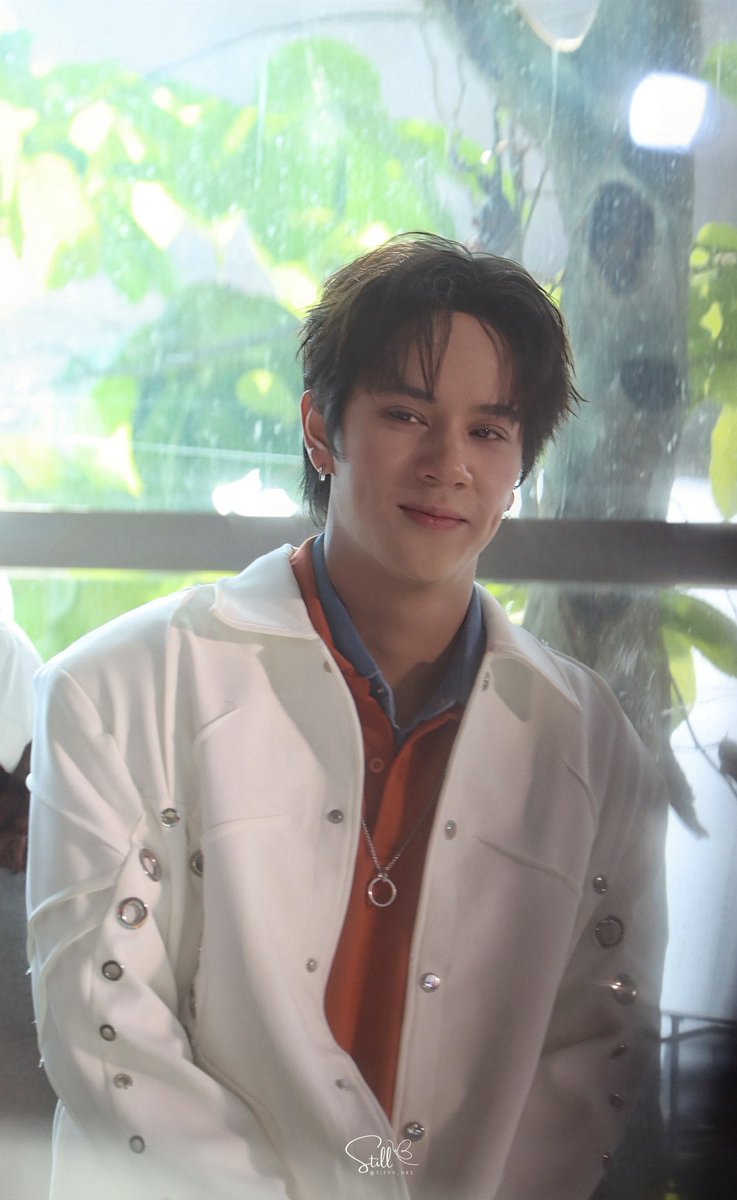 pol ):) 🌻🪐 tweet media