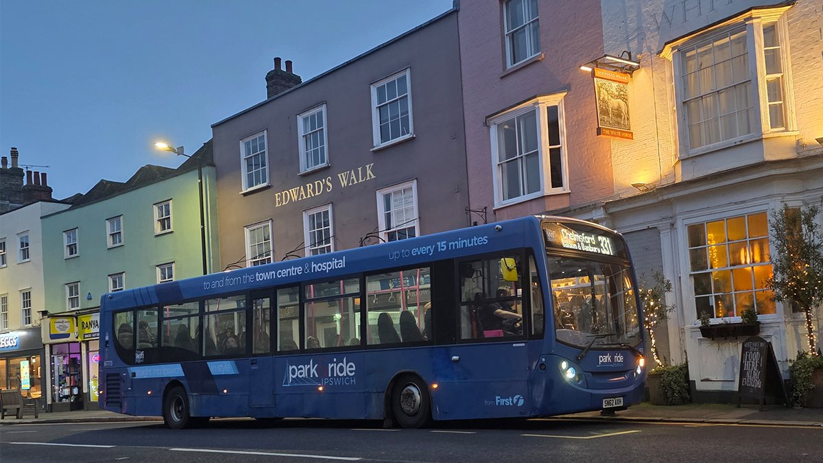 WillsBusSpot's tweet photo. #FirstTransfer 07/03/26
A recent transfer from First Ipswich to First Chelmsford is Enviro 300 67773 SN62 AXH pictured still in its former Park &amp; Ride livery including branding operating route 331 in Maldon High Street a fornight ago. https://t.co/Eh4XI9vDr7