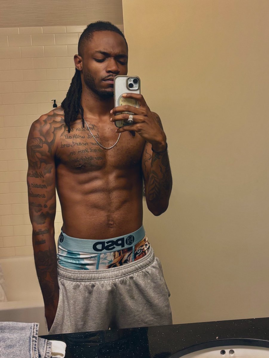 TattSeanUp's tweet photo. Happy Sunday 🔥🙌🏽🙌🏽☀️ https://t.co/zBib2YJGoU