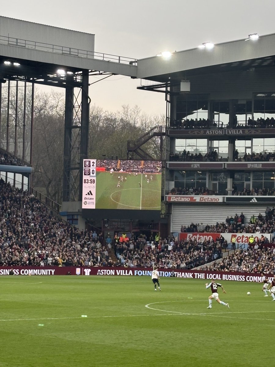 SolothurnHammer tweet media