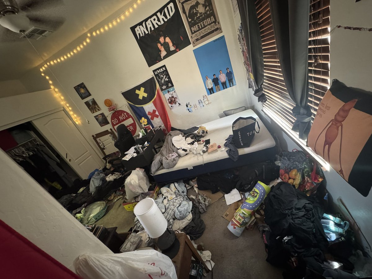 ren is losing face tweet media