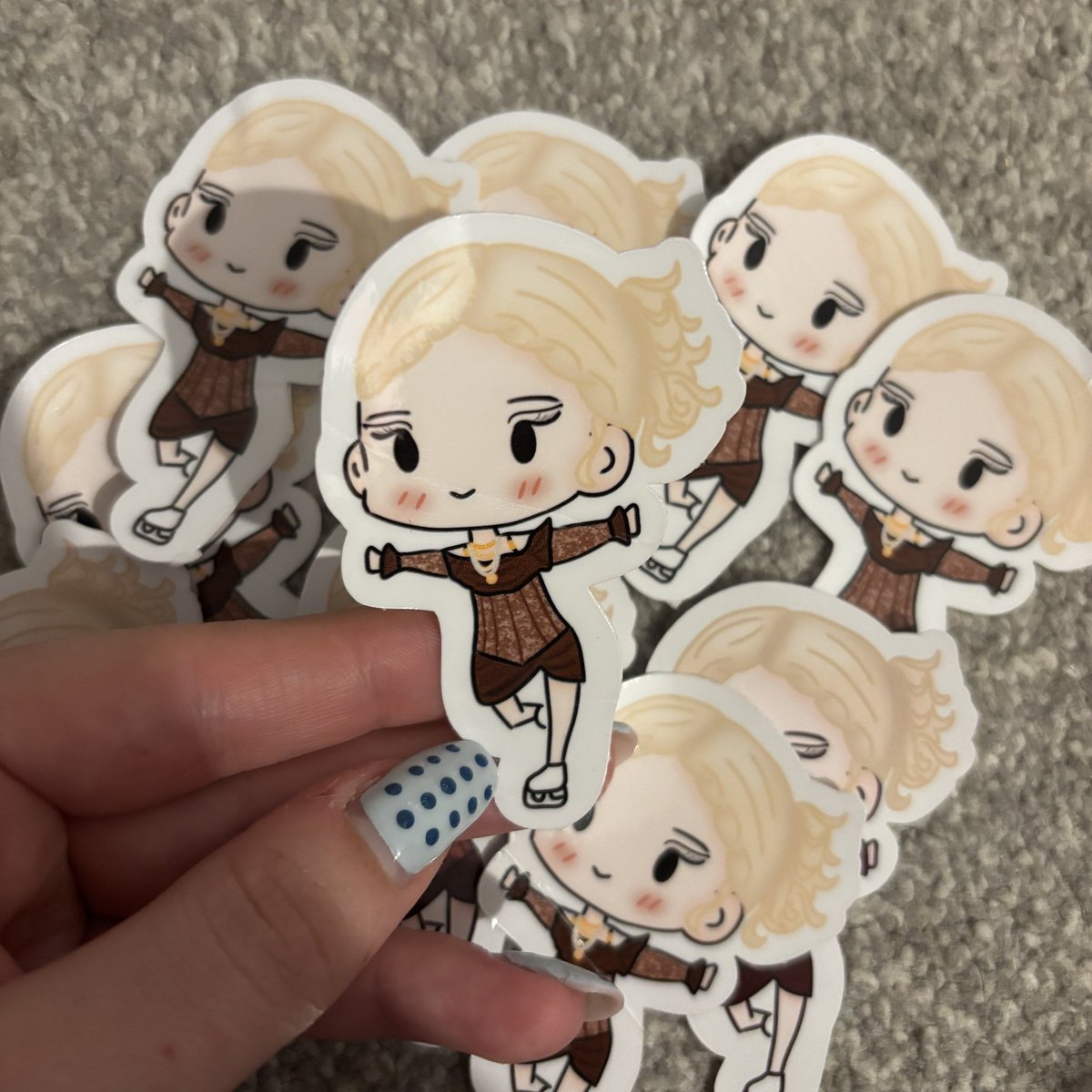 amy ᥫ᭡🔜🇨🇿 tweet media