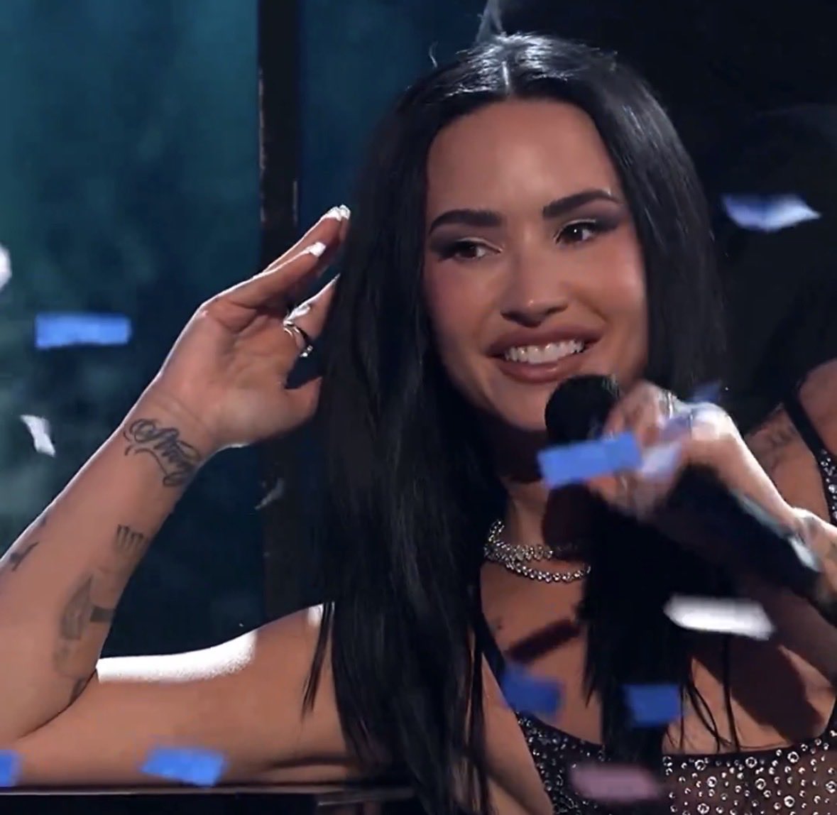 Demi Lovato Charts & Updates tweet media