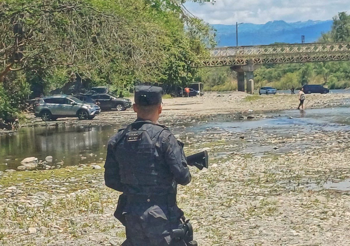 PNC El Salvador tweet media