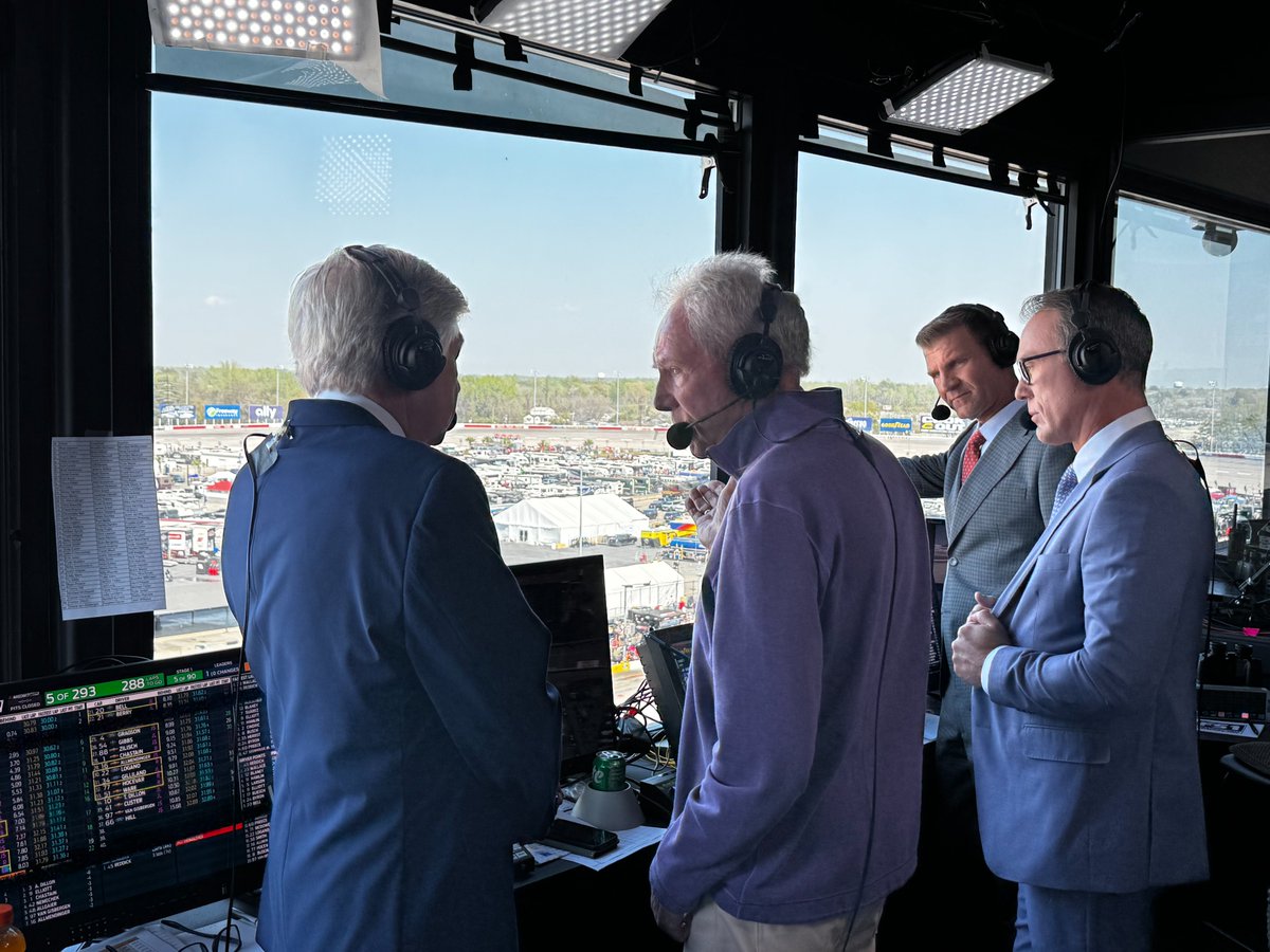 FOX Sports PR tweet media