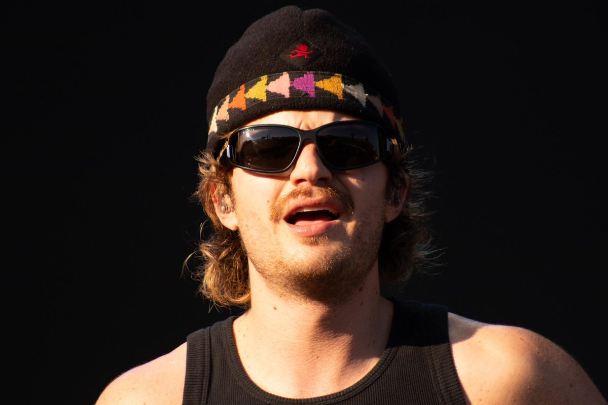 Tracklist tweet media