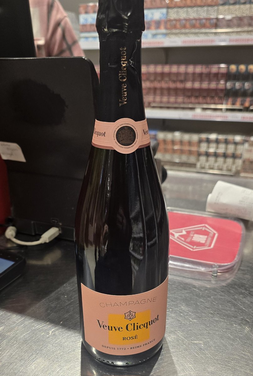 Веснушка tweet media