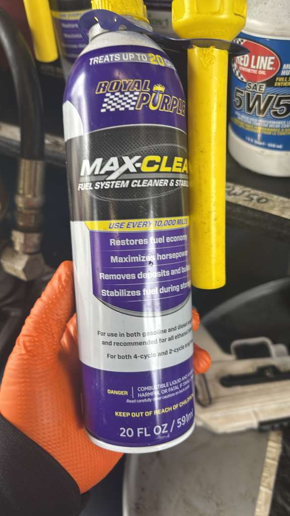 GreaseMonkey942's tweet photo. 📣 50% OFF FUEL SYSTEM CLEANER! 📷#FuelSystemCleaner #SpringSale #TechnicianSpecial #HarnessedPower #Efficiency #MightySyntramax #RoyalPurple https://t.co/CRRx5vHKK1