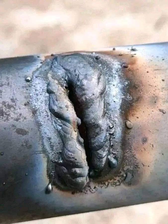 رجل الظل tweet media