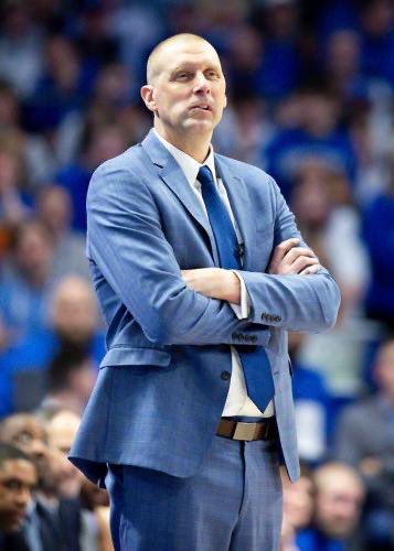 WSJohnal's tweet photo. My coach doesn’t cuss my coach doesn’t yell at the refs my coach doesn’t know how to fucking coach (or sub) all he does is stand there like this when he’s getting 20 bombed for the 10th time this year… https://t.co/UWkhxRKl4I