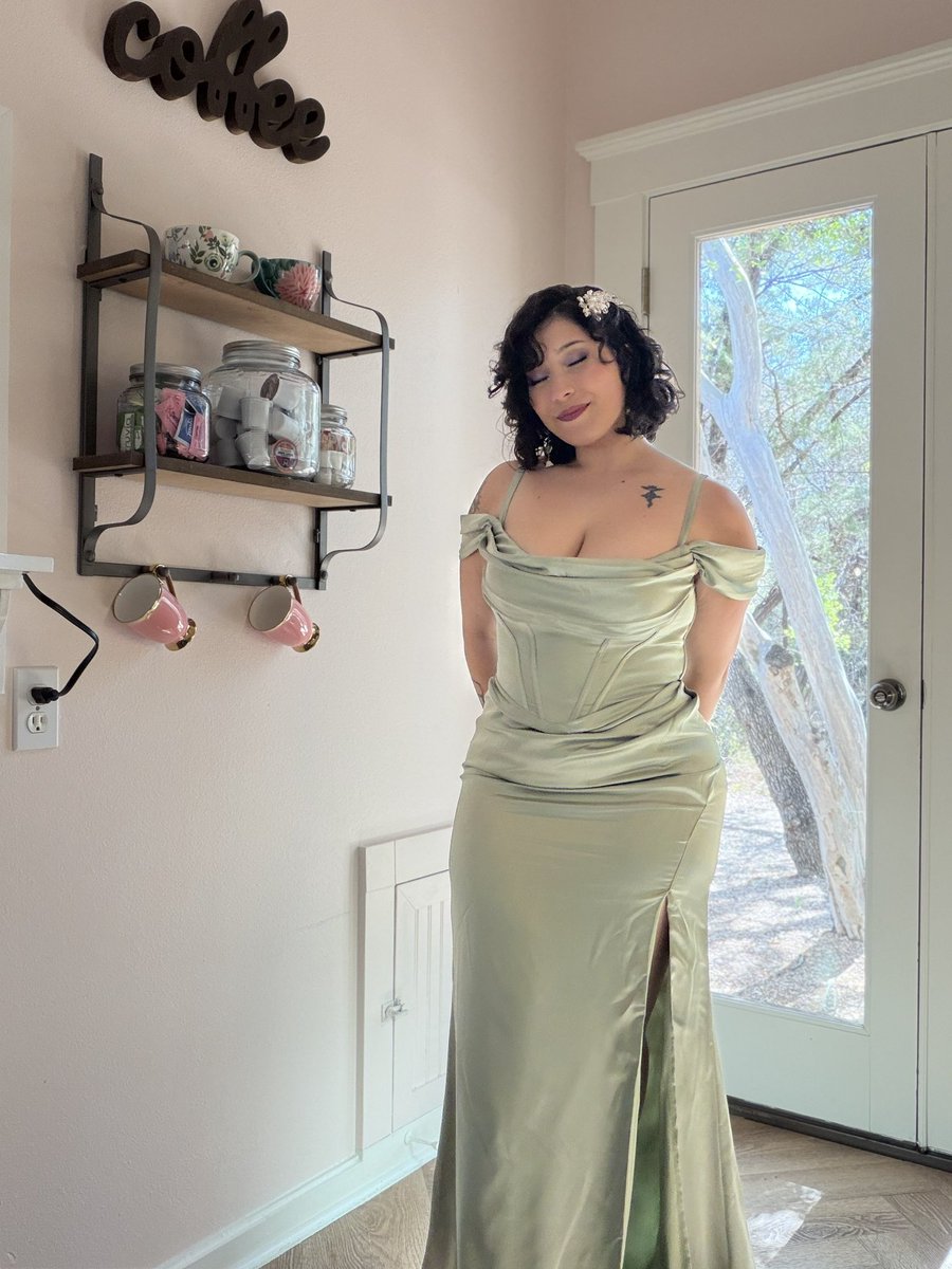 cait ❦🎻 tweet media