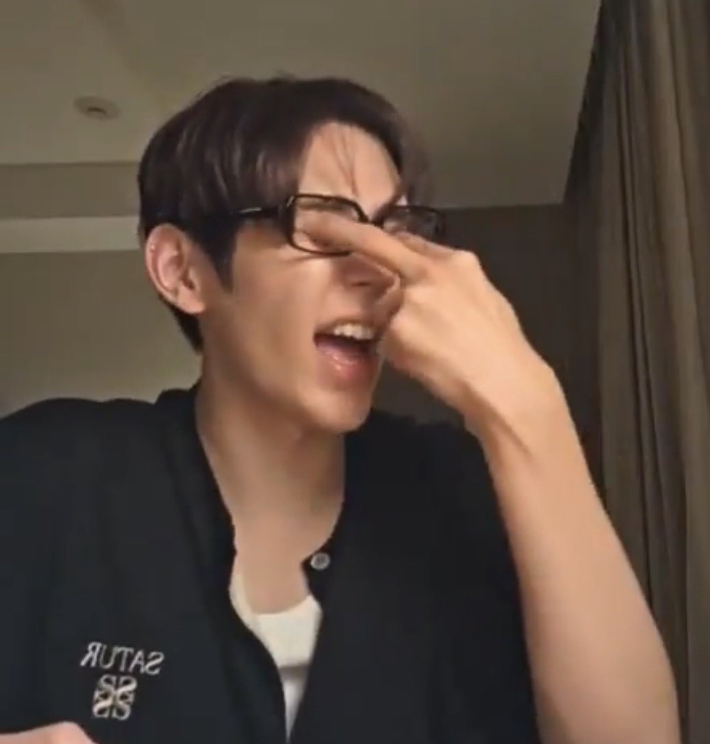 롬☺︎ tweet media