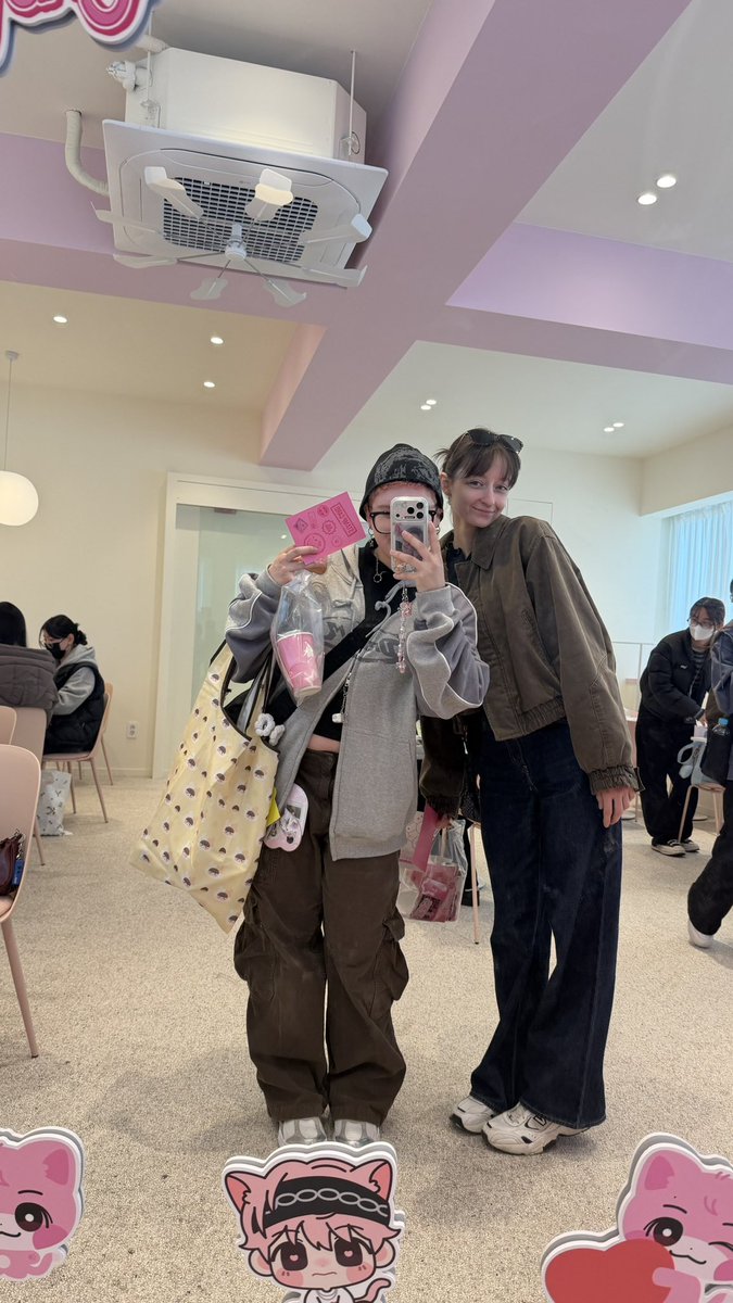 naya 🦊🐰 tweet media