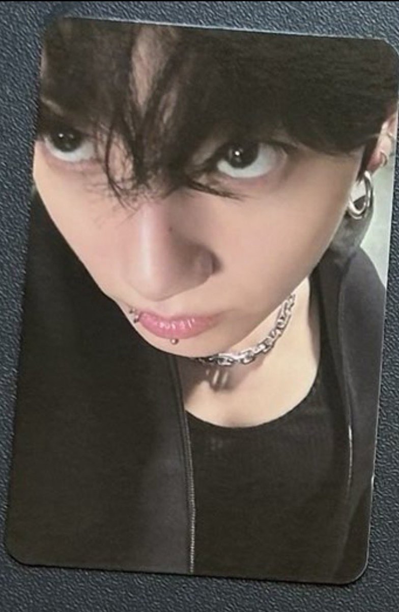 val ✧ wtb lfs jk arirang pcs tweet media