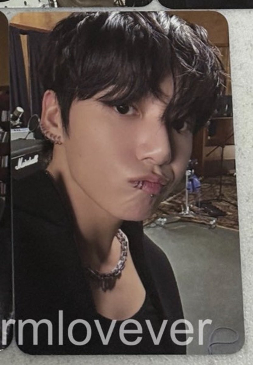 val ✧ wtb lfs jk arirang pcs tweet media