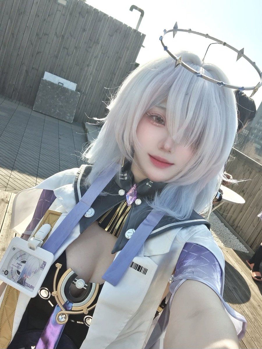 유난히 yunanhi tweet media