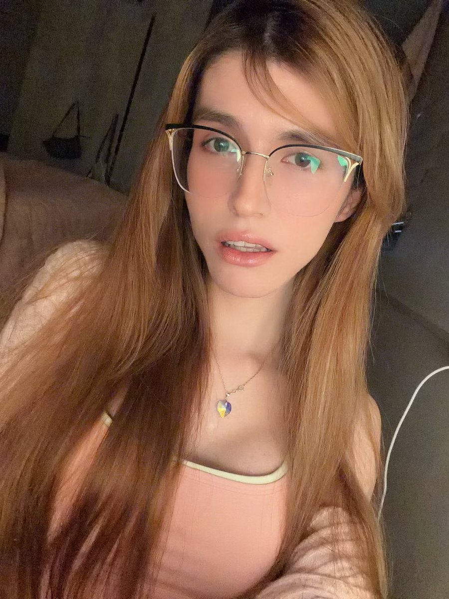 Alinee🍂 tweet media