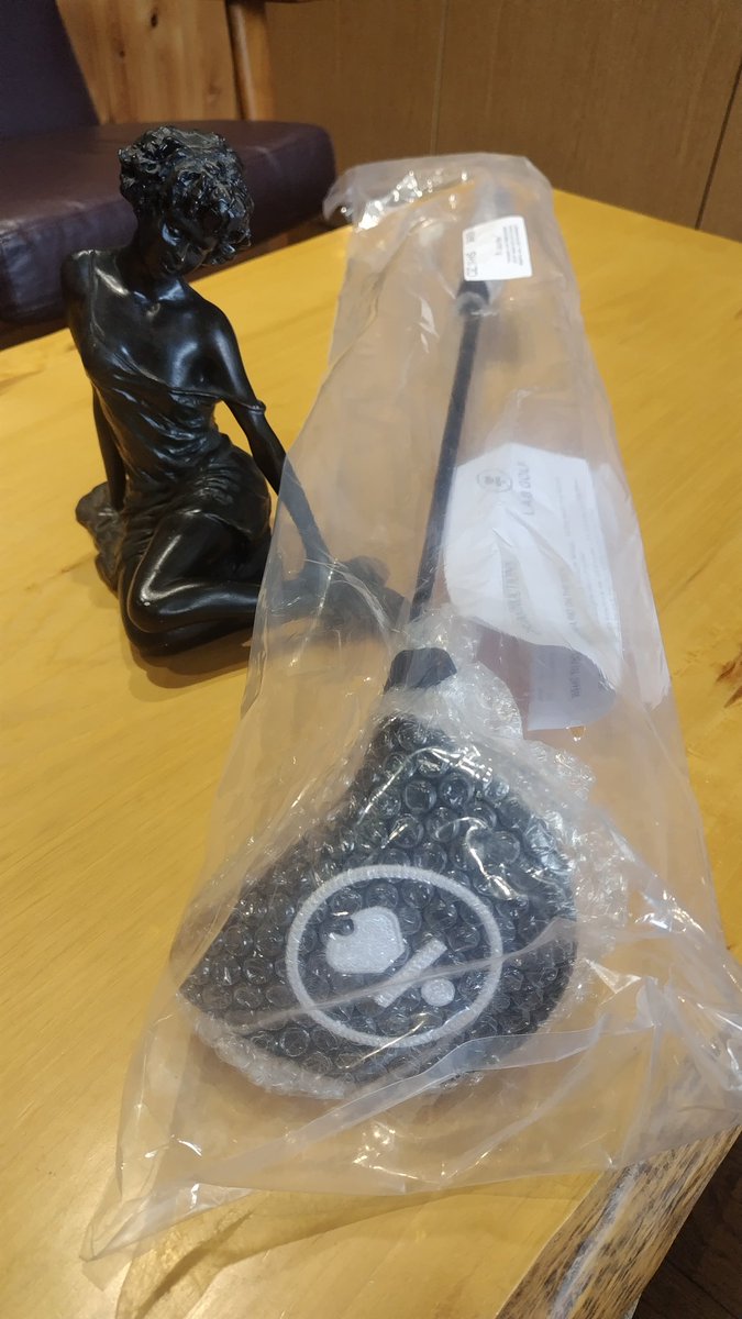 factory_bell's tweet image. 『Ｌ.Ａ.Ｂ.GOLF〜ＯＺ１Ì ＨＳ』
ラブ.ゴルフ「OZ．1 i HS」を気に入っていただきました〜m(_ _)m☀✨🤗　　

シャフトは「純正スチール」🎵✨

グリップは「BLACK」❗✨😆

#ライ角度フィッティングできます #LABGolf #OZ1iHS #ラブゴルフ #CUSTOM予約承り中 #ゴルフ工房
#職人 #東京 #世田谷