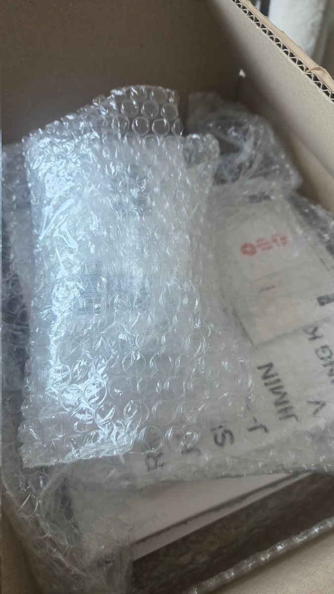 GRAPHICS JIN ♥️ tweet media