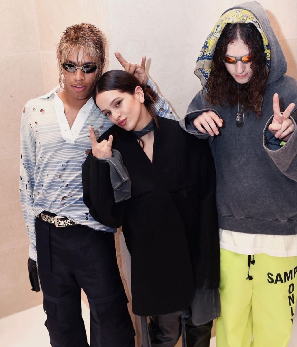 hourly bladee 🗡️🃏🛡️ tweet media