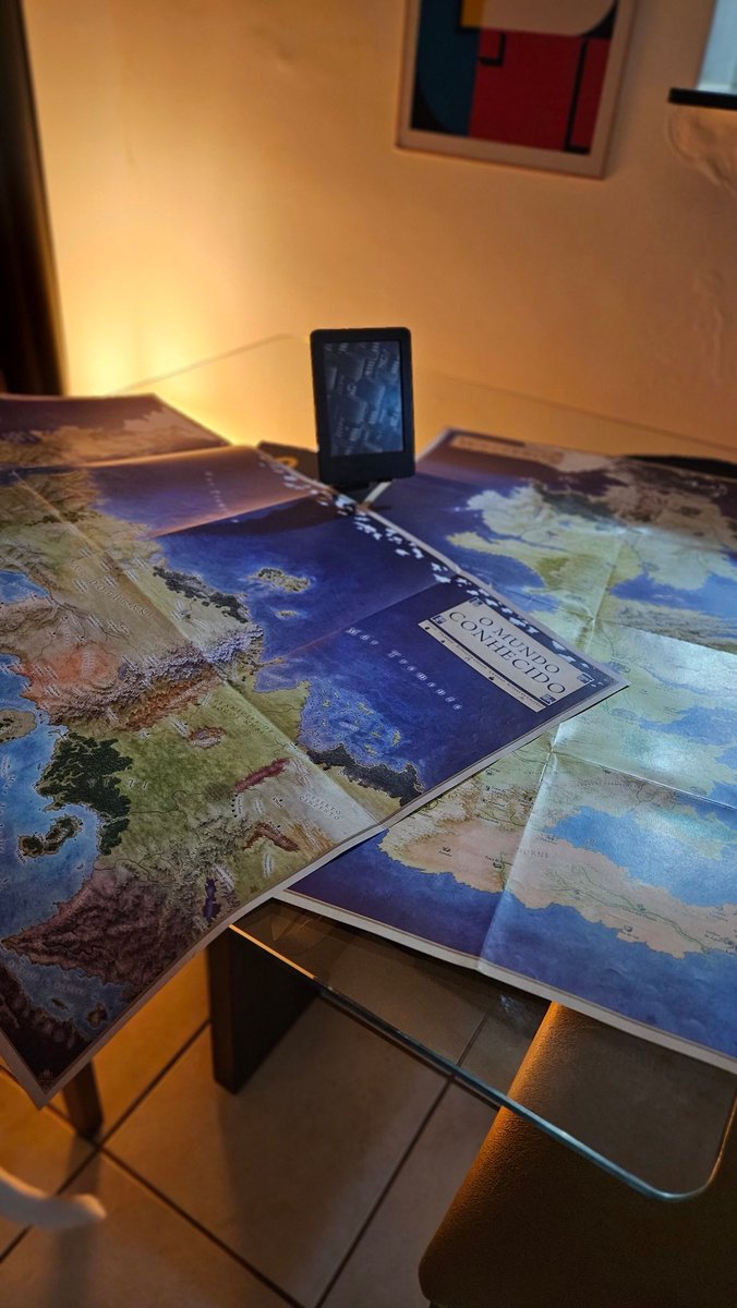 old que eu facilmente me perderia nas ruas da minha cidade, mas saberia andar em todos os cantos de westeros e essos