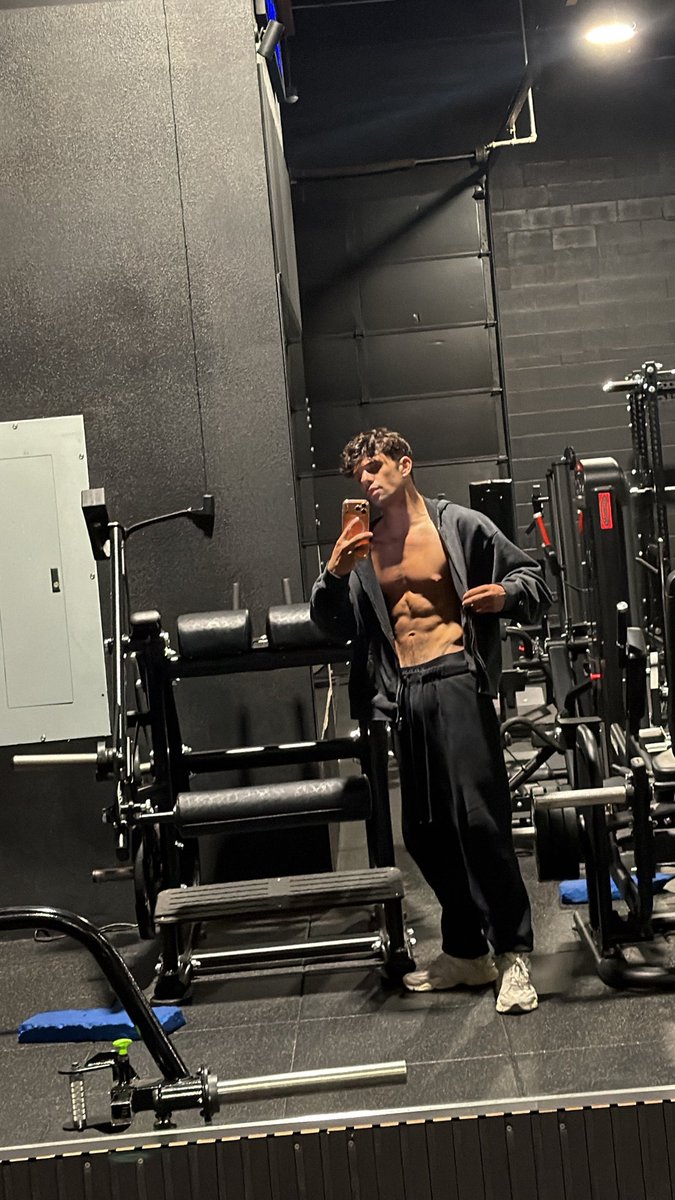 Elshredz tweet media