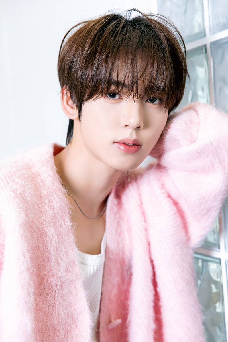 han yujin tweet media