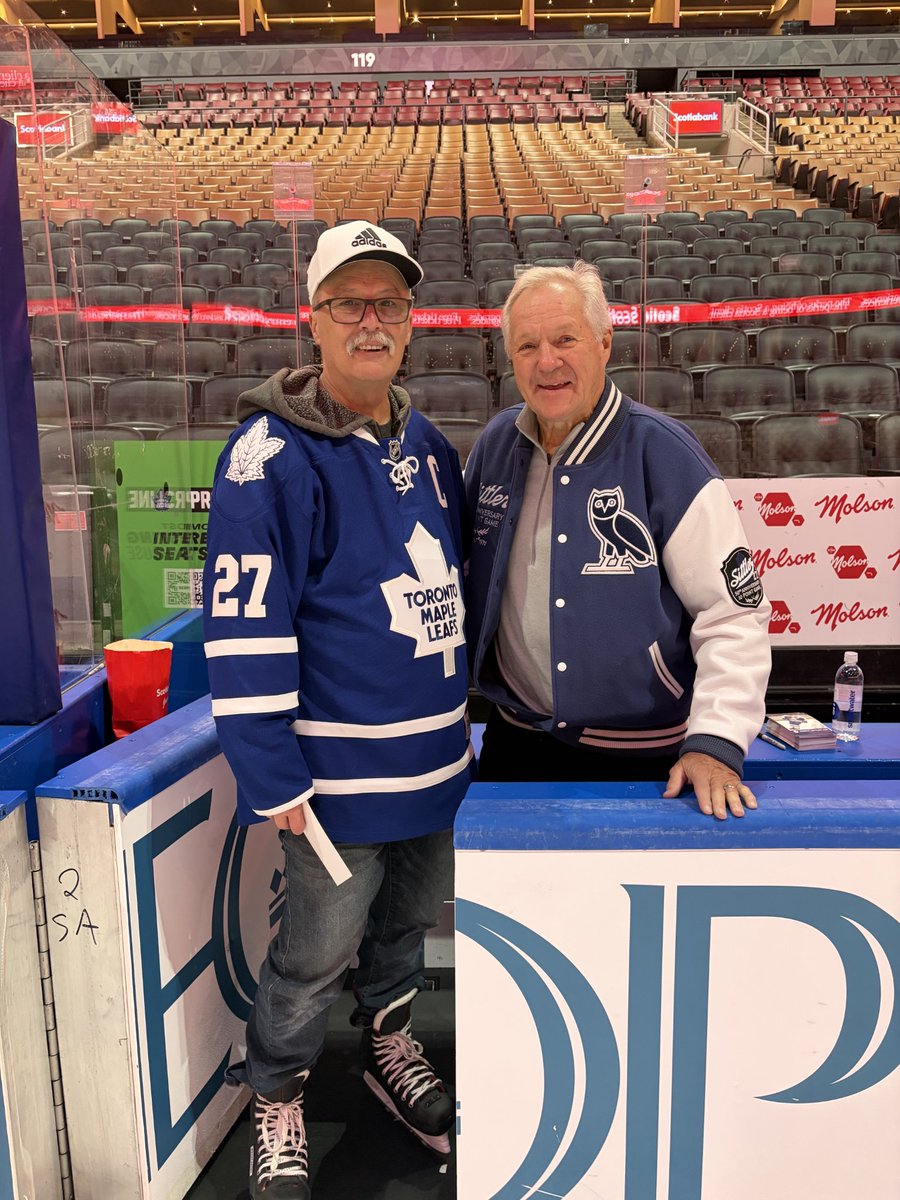 MikeKaus1's tweet photo. After watching Darryl Sittler score 6 goals 4 assists for 10 points in a game February 7th 1976 in person at Maple Leaf Gardens I finnally got to meet him today. Every one has there heros .You are my hockey hero thank you for today. https://t.co/JHxD3adqfh